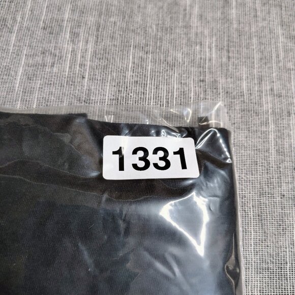 Schitts Creek Rose Apothecary T-Shirt Women's Size 3XL XXXL Black White Sitcom - Picture 7 of 7